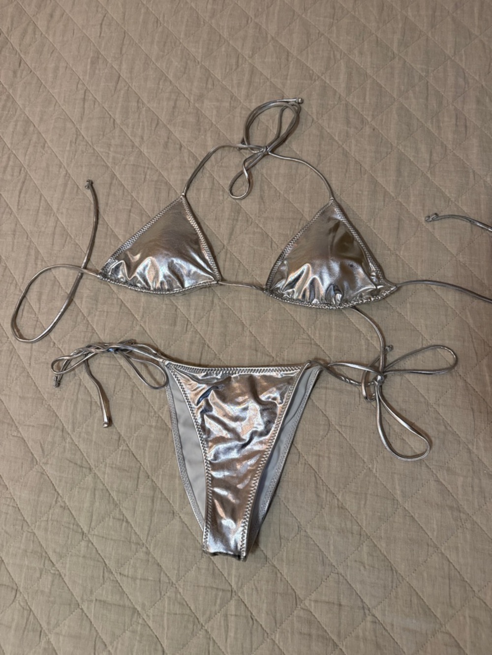 White Fox Metallic Silver Triangle String Bikini – Women's Swim
